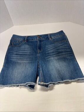 1822 Denim Women's Blue Frayed Hem Jean Shorts